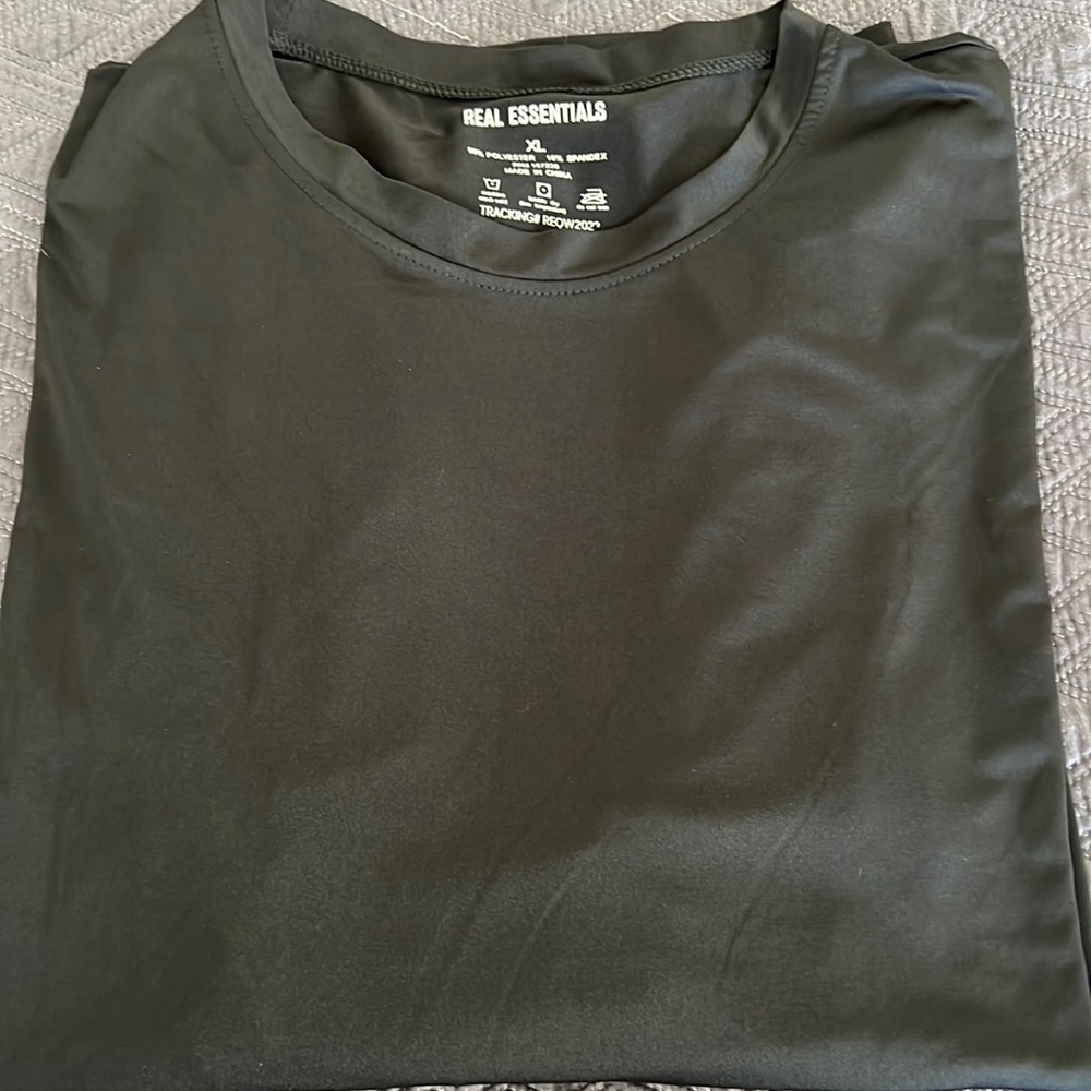 Real Essentials long sleeve XL shirt
